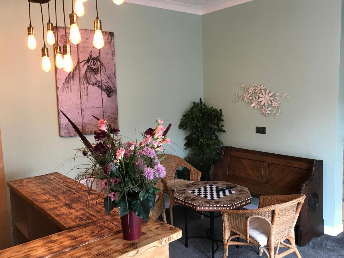 The Hawthornes Licensed Guest House Knottingly Exterior foto
